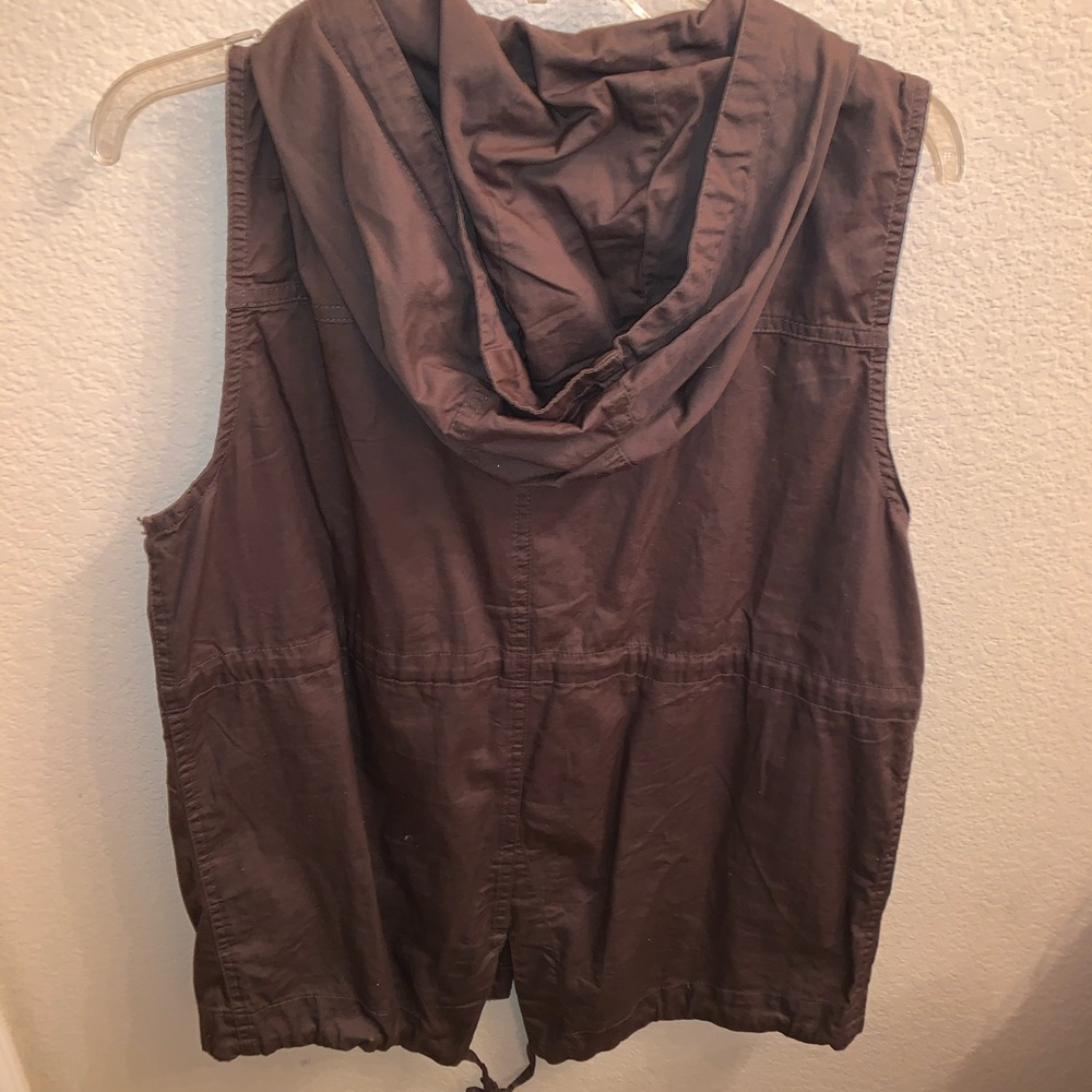 Vest - Picture 2 of 2